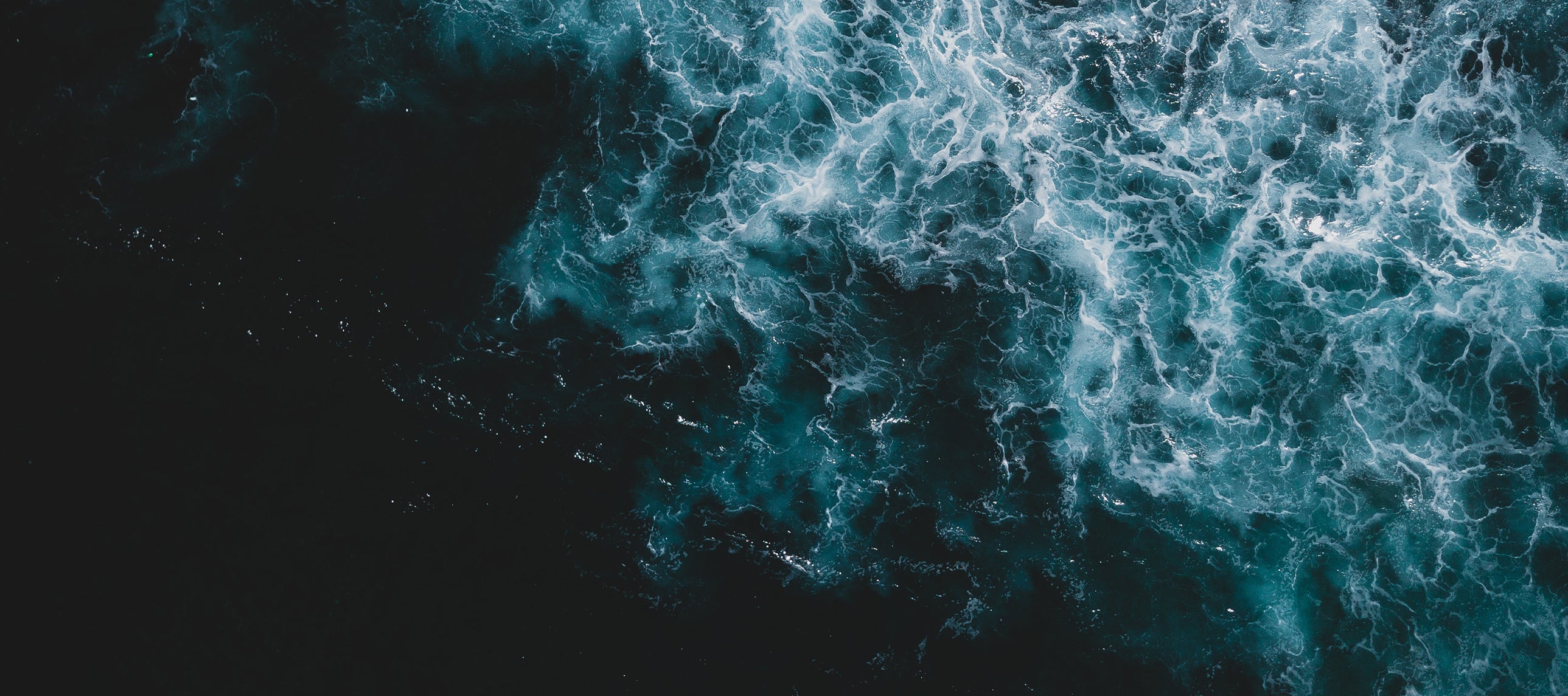 Blue Ocean Waves Mousepad